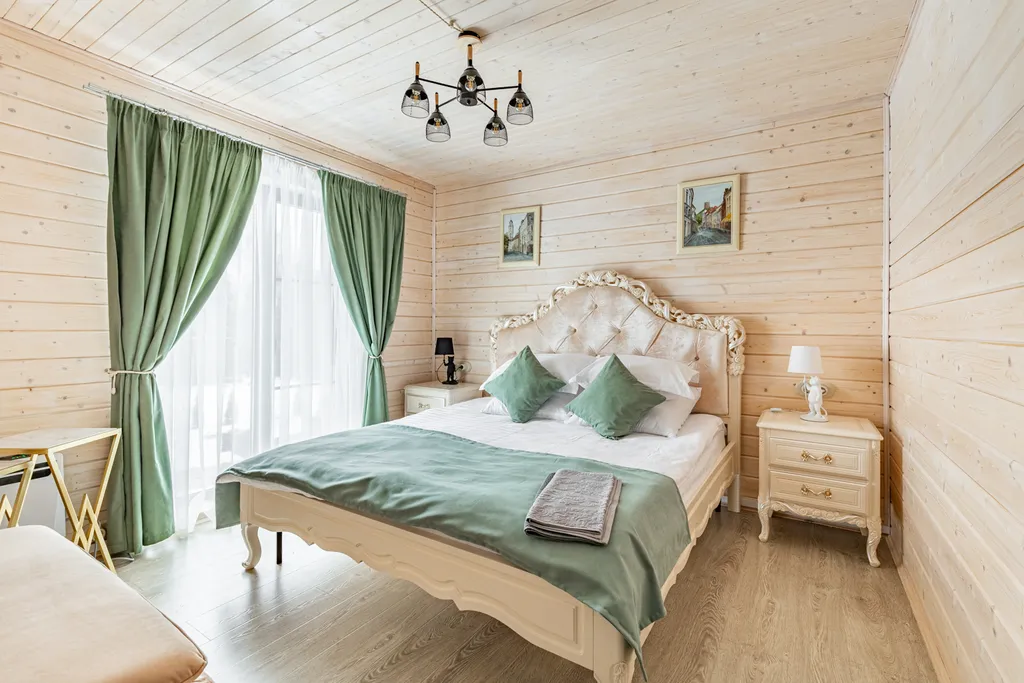 Частный дом с баней на дровах