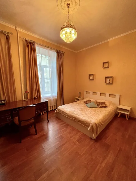 Квартира Большая квартира рядом с Дворцовой площадью — Санкт-Петербург