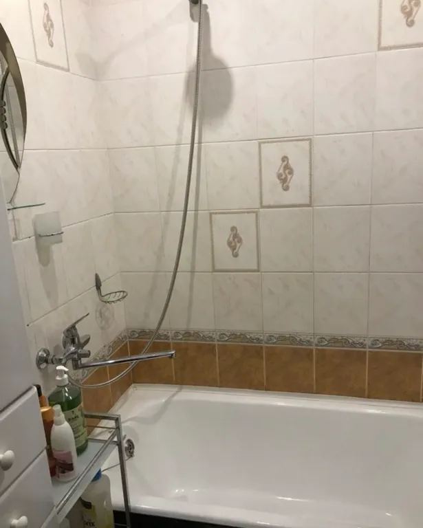 Уютный домик у озера