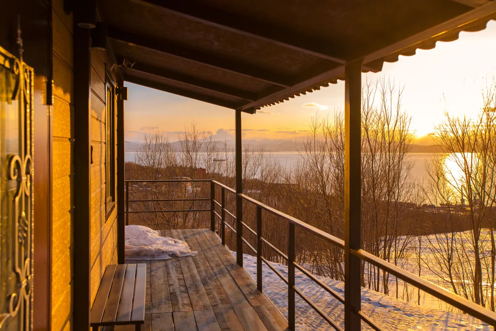 Дом с видом на бухту, вулканы, закаты