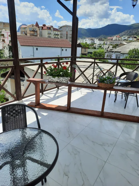 Квартира Современная, комфортная квартира с видом на море, горы и крепость — Судак