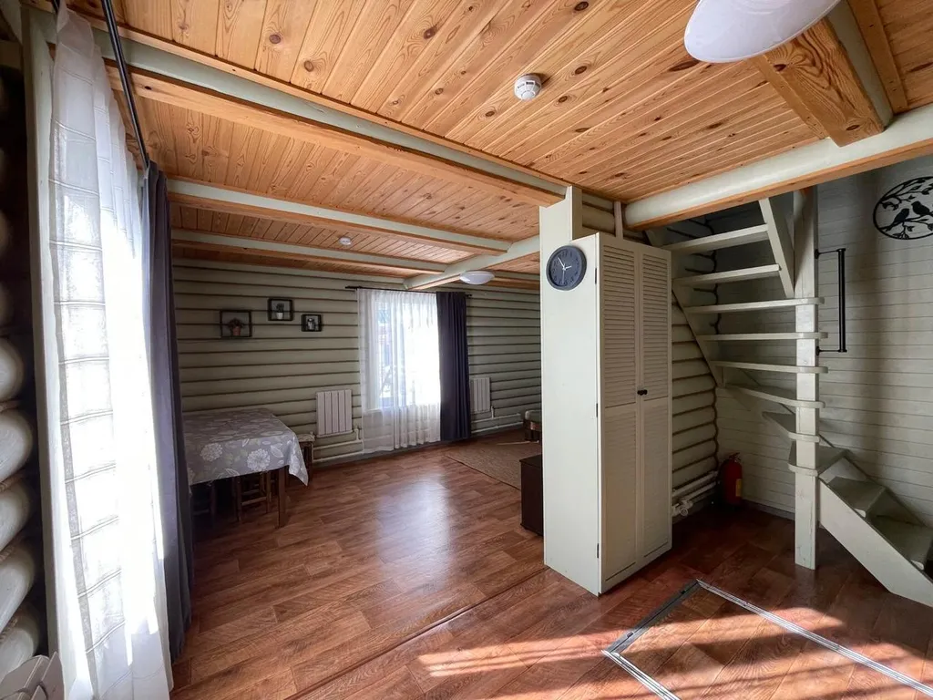 Коттедж у реки