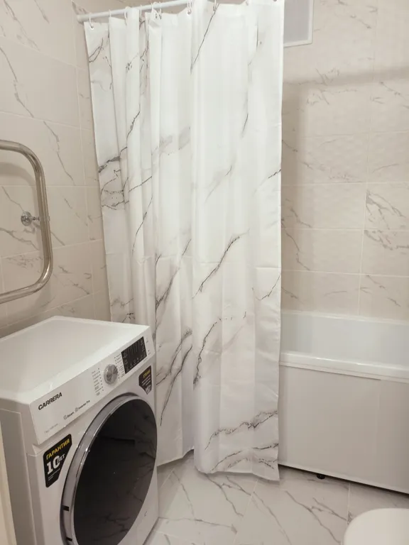 Современная квартира с большой кухней-гостиной