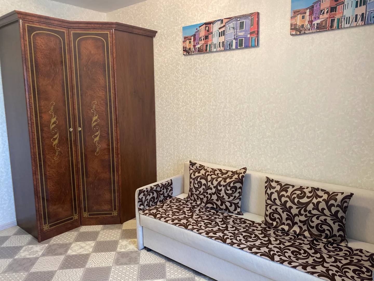 Спальня с балконом 