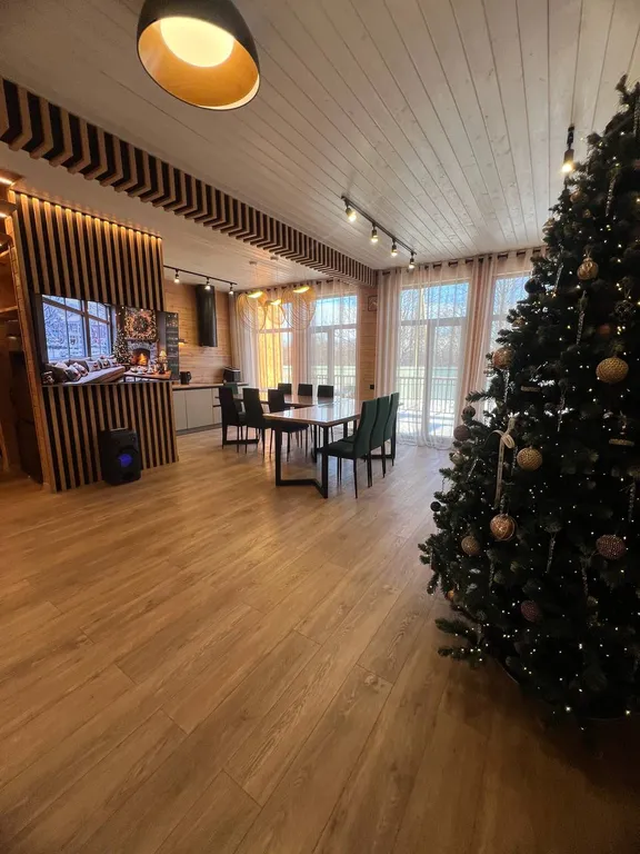 Дом 150m2 — чан, панорамные окна, кухня