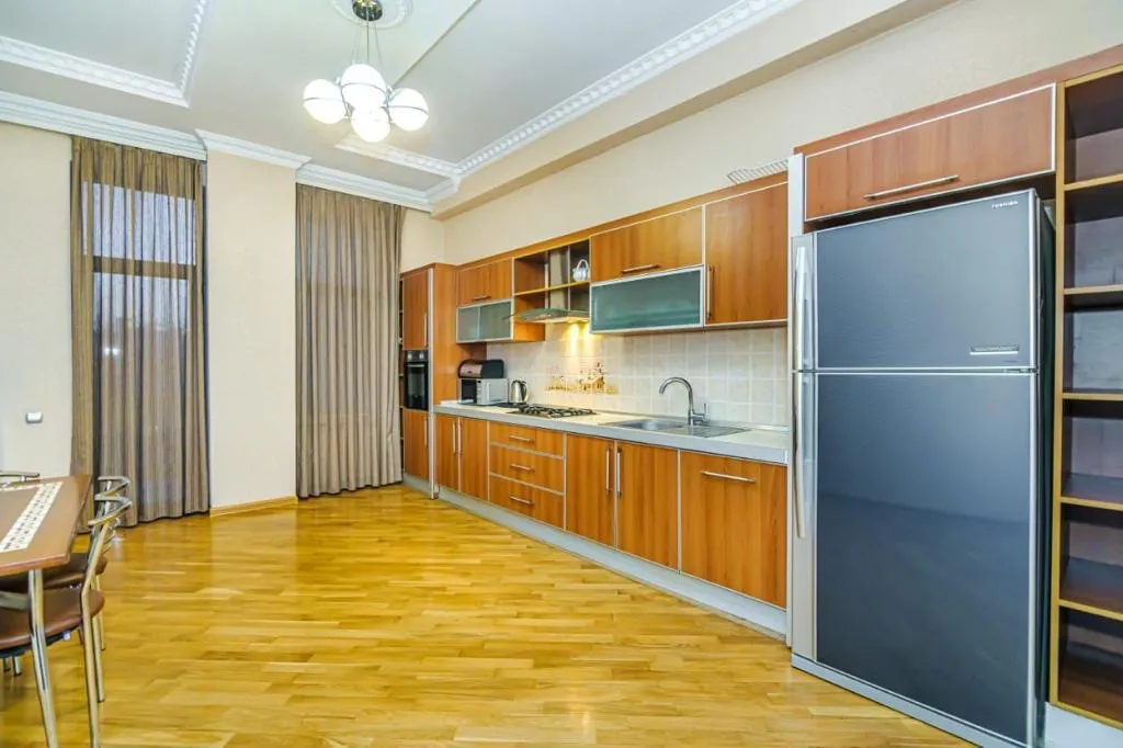 Vip Apartment Manovi