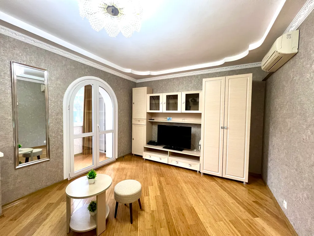 Квартира с видом на местный Променад