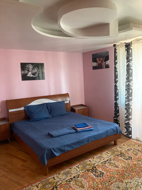 Уютная квартира в центре города — аренда посуточно в Тюмень