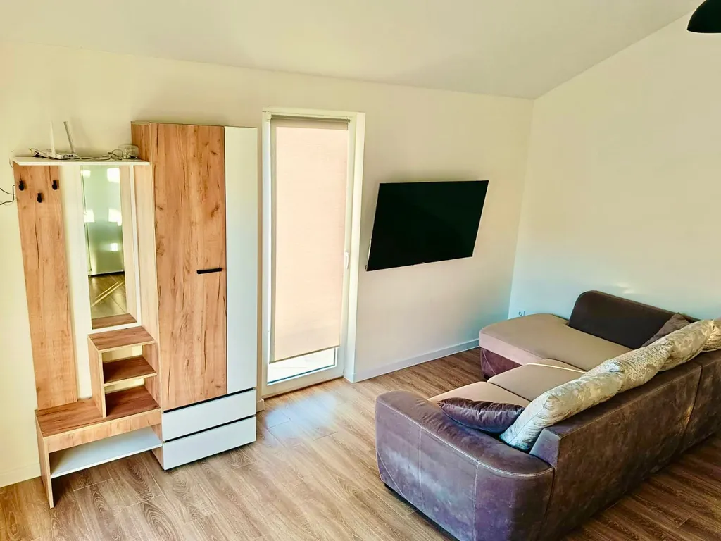 Уютный дом с бассейном под ключ