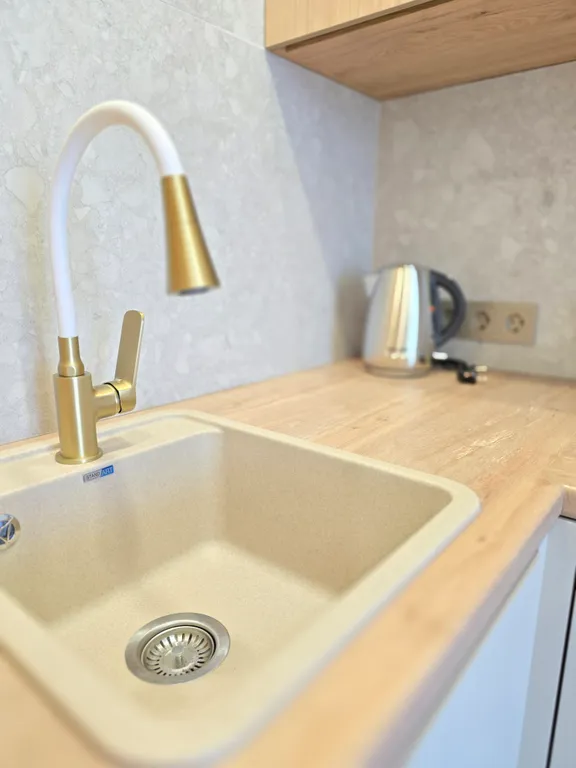 Современная,  комфортная квартира (ТЦ Арена, Аэропорт).