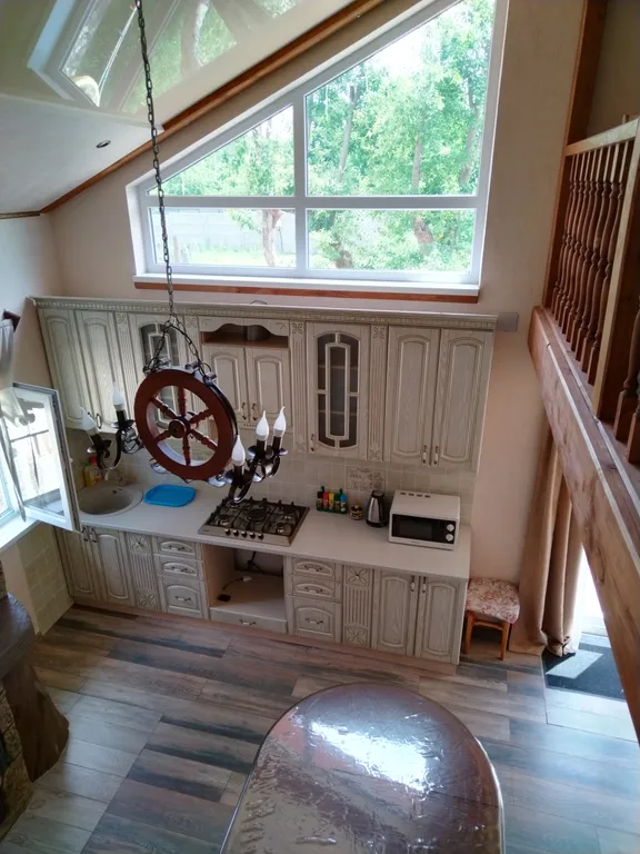 Домик с камином в горах