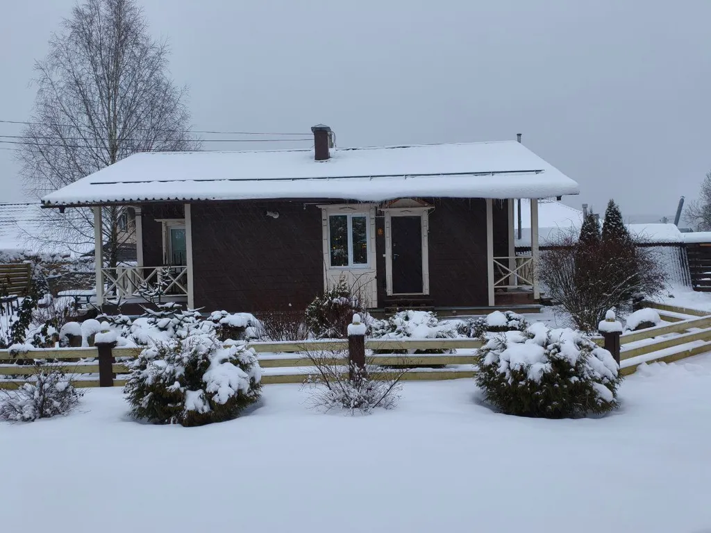 Двухкомнатный номер в доме с отдельным входом и санузлом