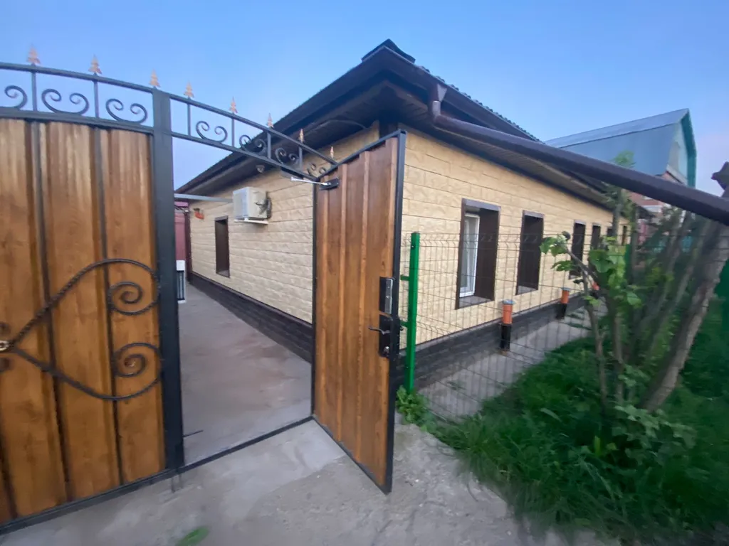 Коттедж Уютный дом с баней в городе — Казань