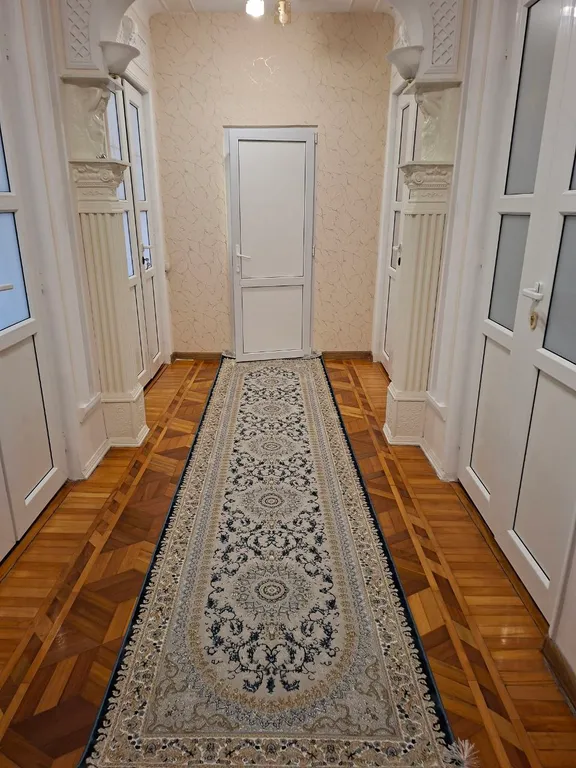 Уютный дом возле термального источника по дороге на курорт Мамисон