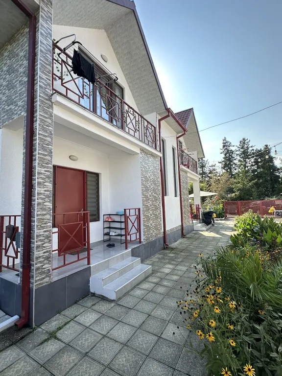 Апартаменты Apollo на море у пляжа с лечебным магнитным песком