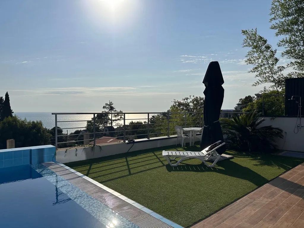 Апартаменты с видом на море