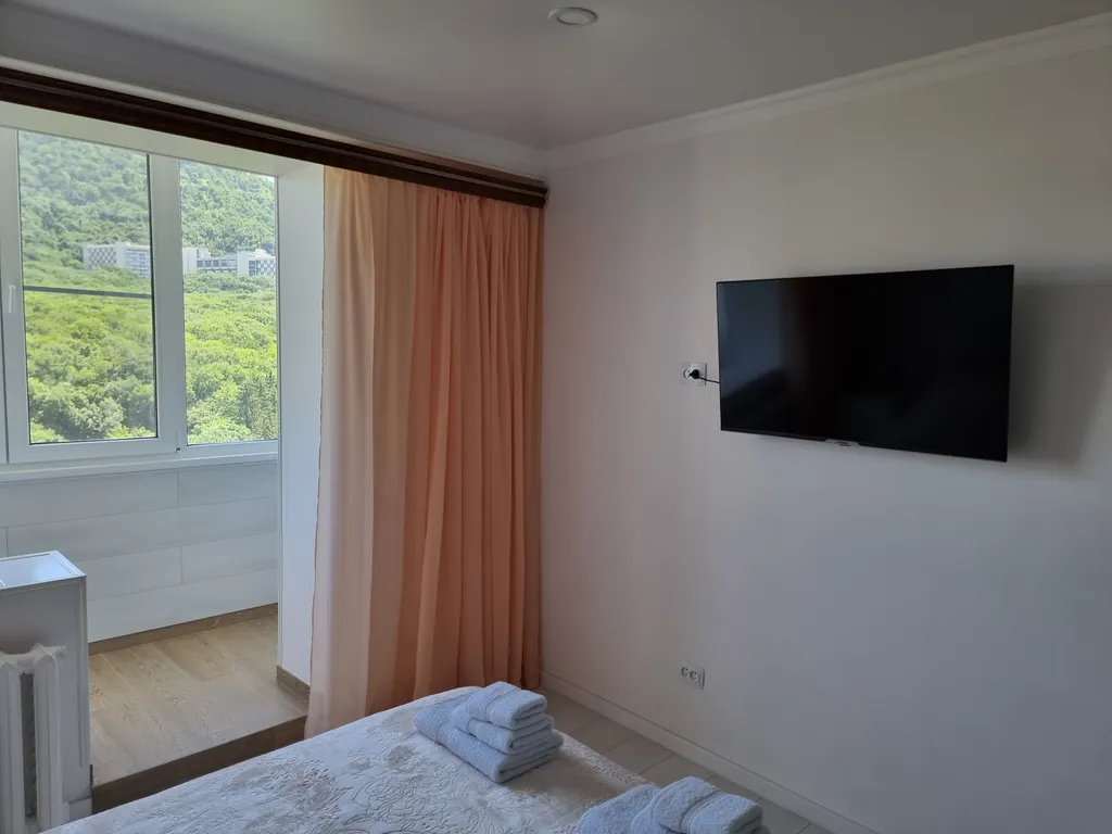 Шикарная трёшка с видом на горы и город