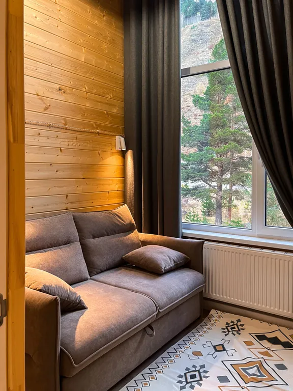 Двухэтажный Barnhouse у реки Гарабаши с видом на горы