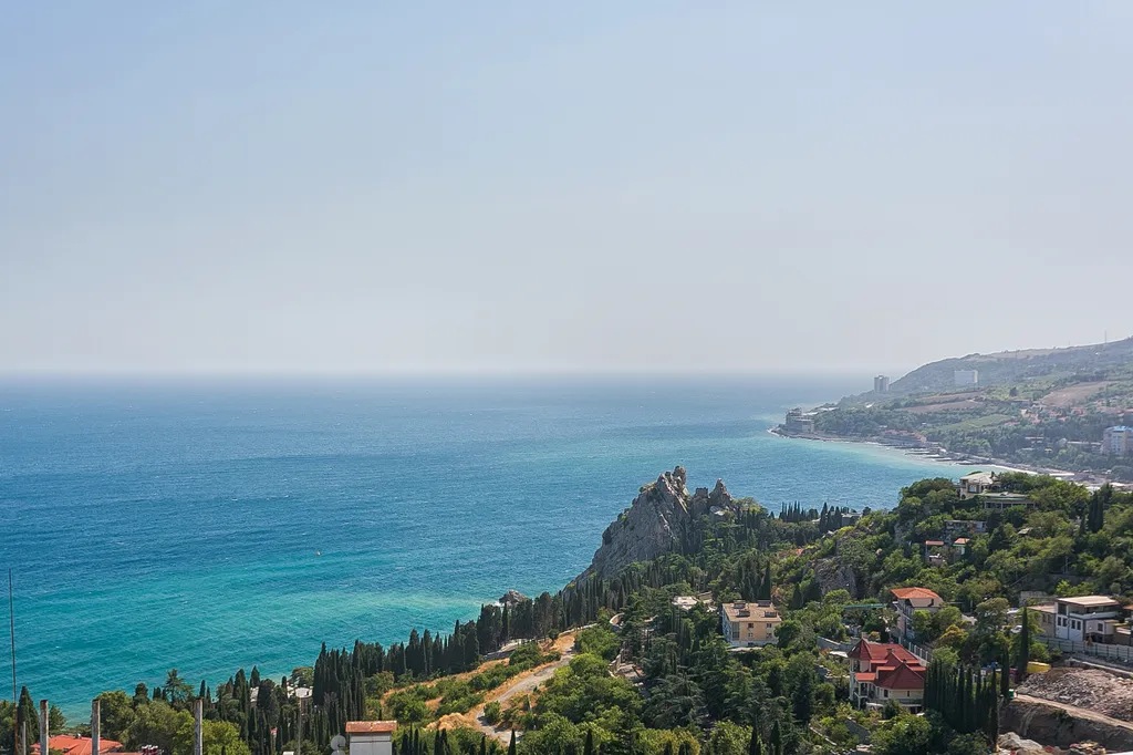 Апартаменты Premium с видом на море, горы возле Артека