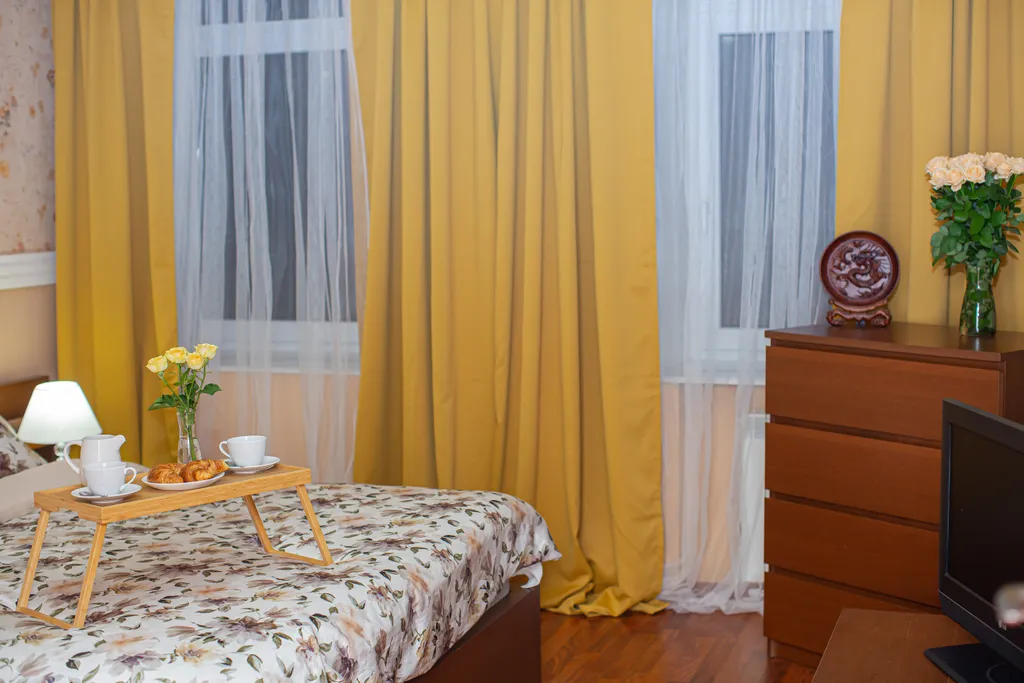 4BR Apartment next to St Isaak Cathedral