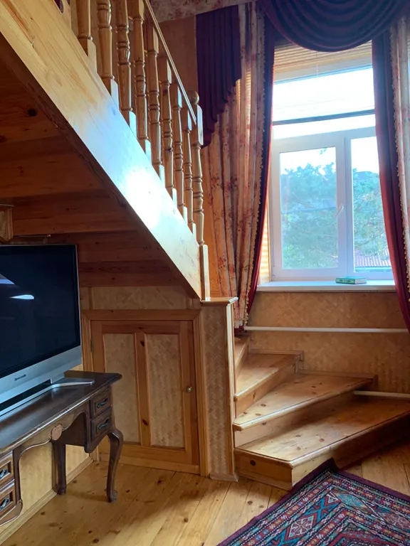 Дом с камином и садом! Две минуты до пляжа!