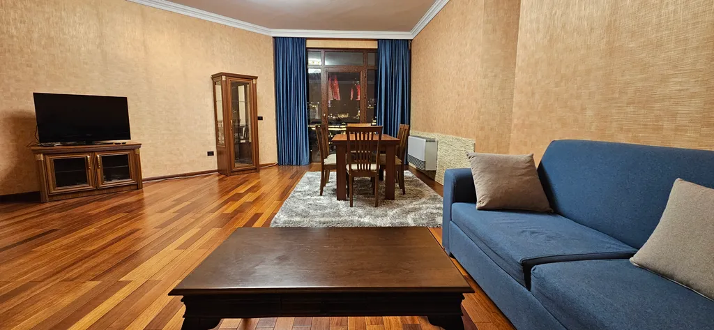 Квартира с видом на Пламенные Башни