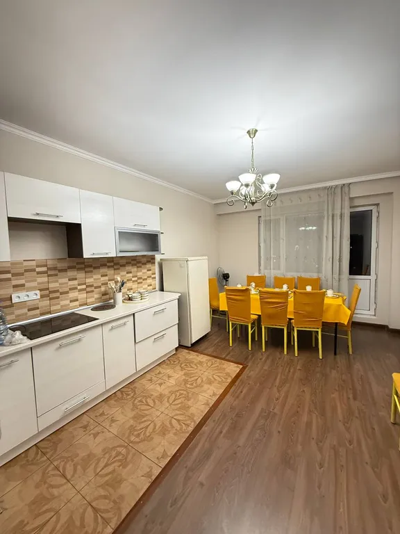 Огромные аппартементы с 2 санузлами в самом центре города