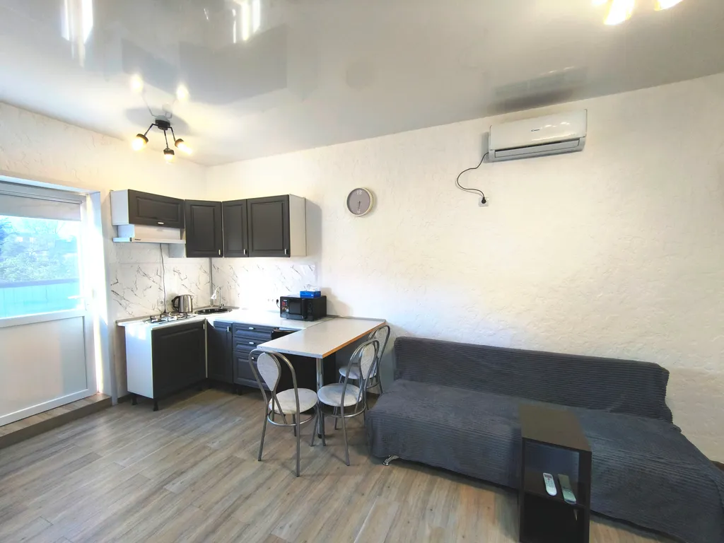 Просторная и уютная студия с  террасой и видом на море, 40 м2