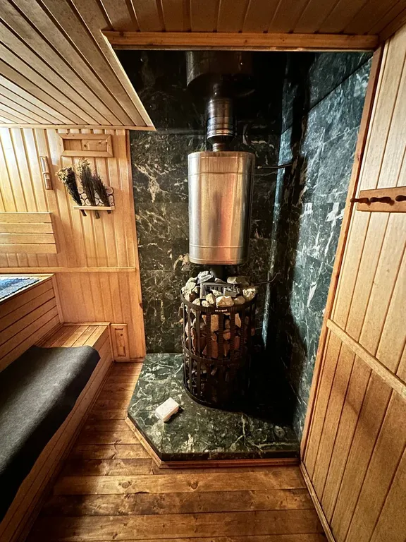 Русская усадьба с баней со швейцарским флёром