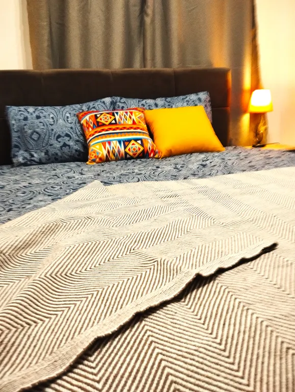 Квартира Двухместная комната в 10 мин. пешком от трех вокзалов в центре Москвы — Москва