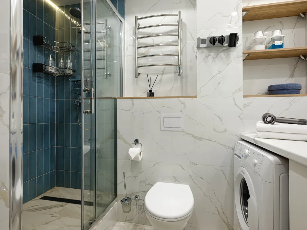 Дизайнерская студия с видом на сосны с закрытым двором