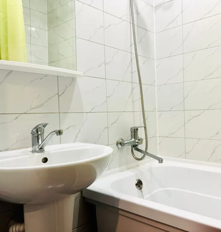 Уютная 2-комнатная квартира с балконом в центре города