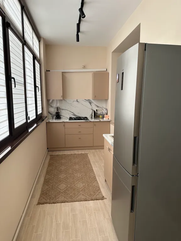 Уютная евродвушка с новым ремонтом на первой береговой линии