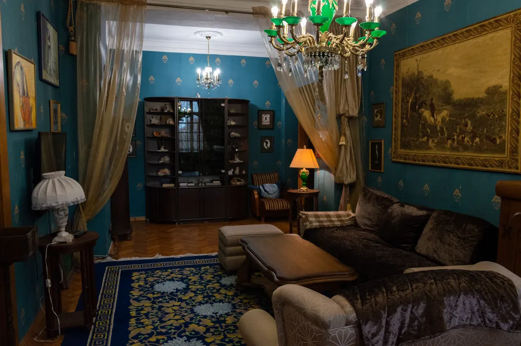 Атмосферная квартира в легендарном доме центра Минска