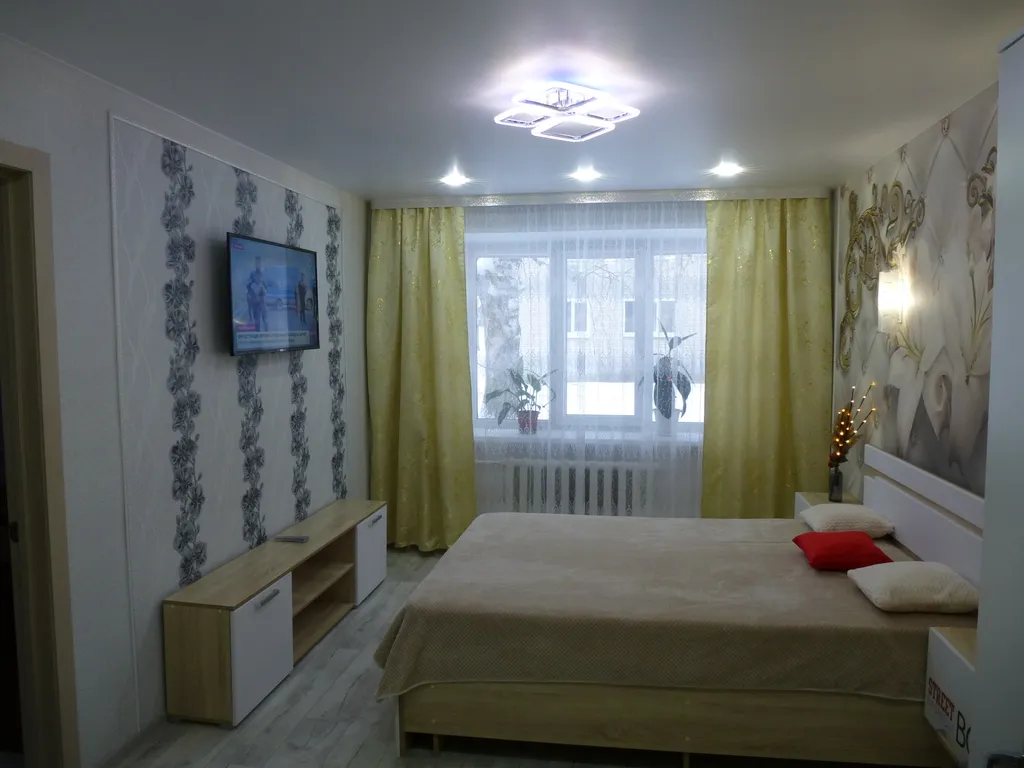 Чистая, уютная, после капитального ремонта 2-комнатная квартира