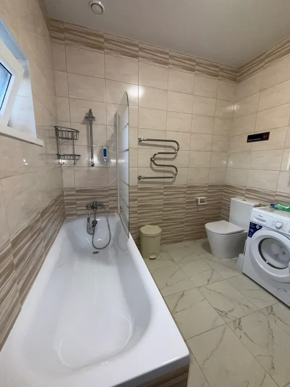 Коттедж Дом с горячим бассейном и баней на дровах — Елизаветинская