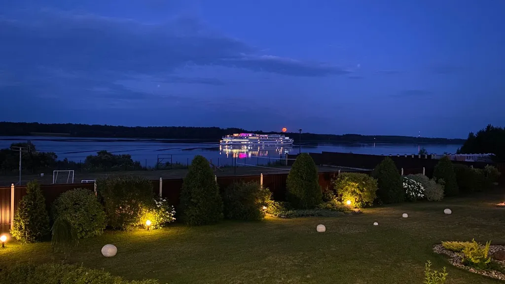 Дом-баня с видом на Волгу