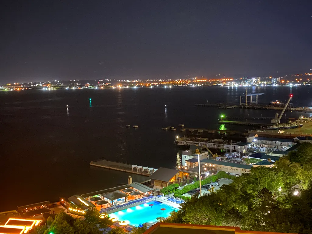 Квартира Отличная, уютная, современная 2-ком, квартира у моря — Анапа