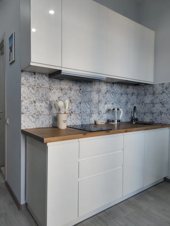 Уютная студия для двоих с видом на бассейн