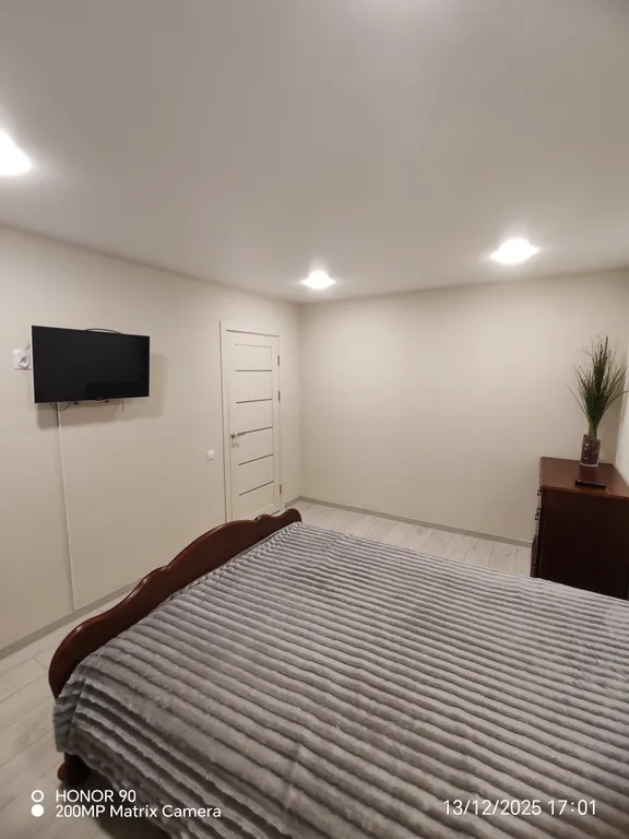 Двухкомнатная квартира, кафе "Васильки"