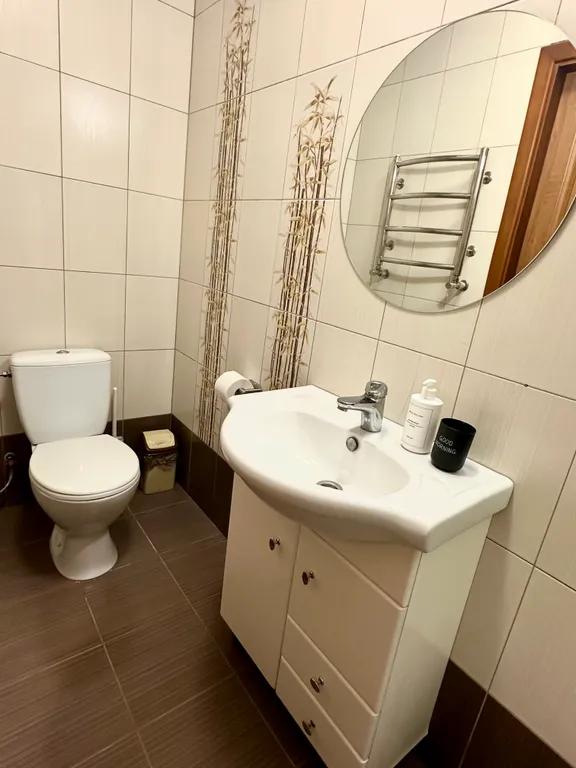 Номер с кухней и ванной комнатой в мини-гостинице со двором