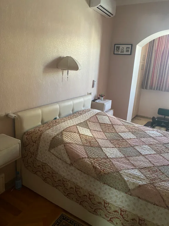 Трехкомнатные апартаменты рядом с пляжем, в центре города