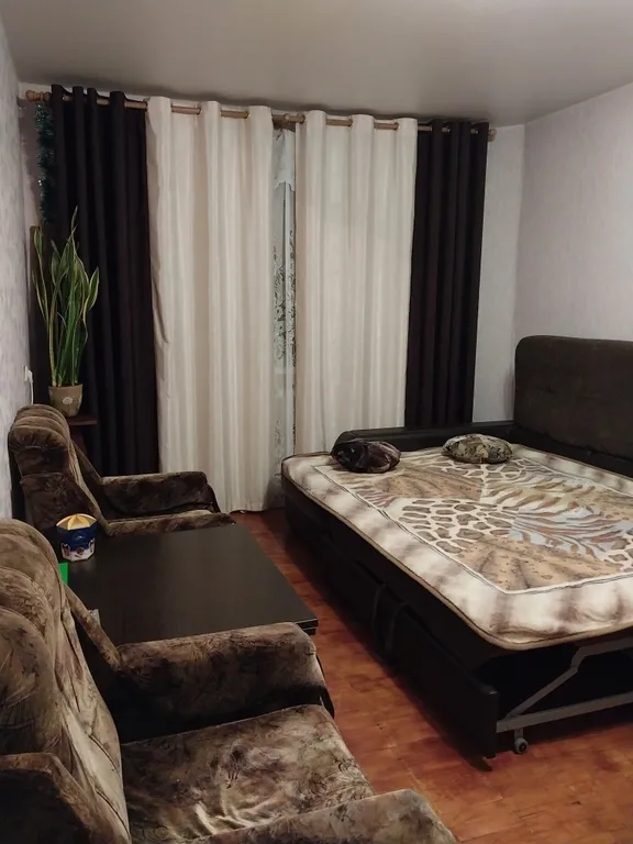 Сдам однокомнатную квартиру . Уютно .