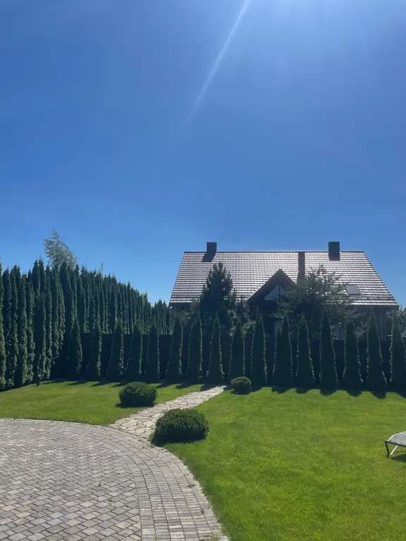 Уютный современный и стильный дом инфракрасной сауной и джакузи