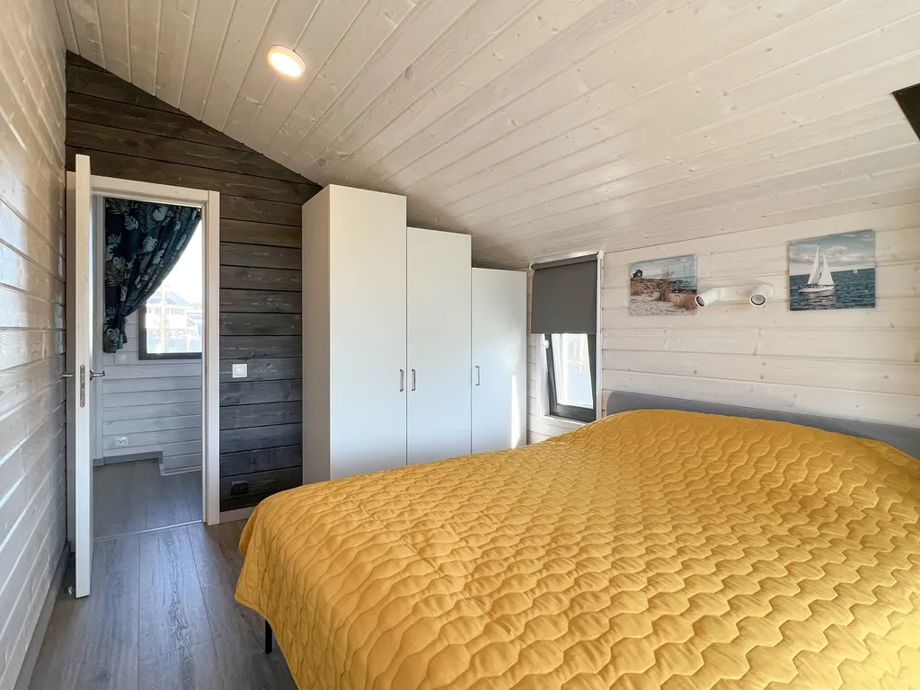 Коттедж Дом с сауной и видом на озеро — Стеклянный