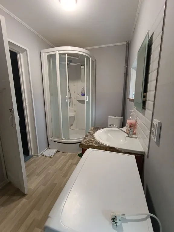 Коттедж с баней и горячей купелью