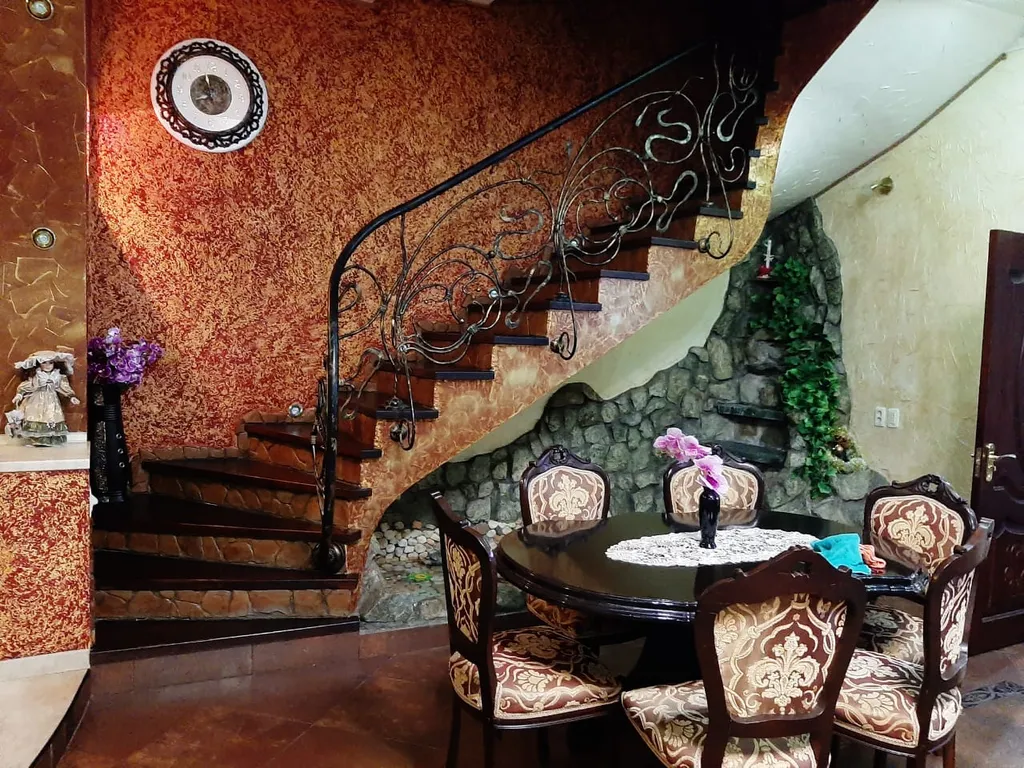 Уютный домик в центре города