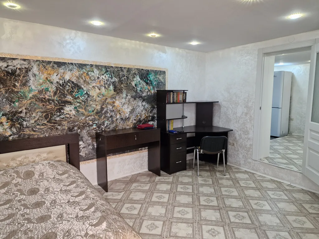 Отличная большая квартира в частном доме в самом центре Иркутска