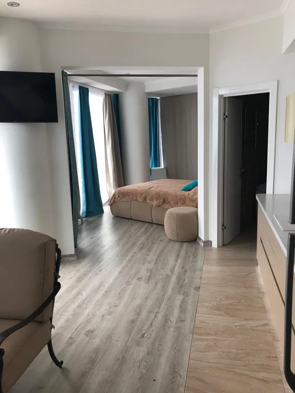 Квартира с панорамным видом на море и горы на юбк