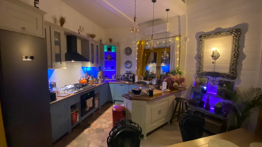 4-комнатный Дом